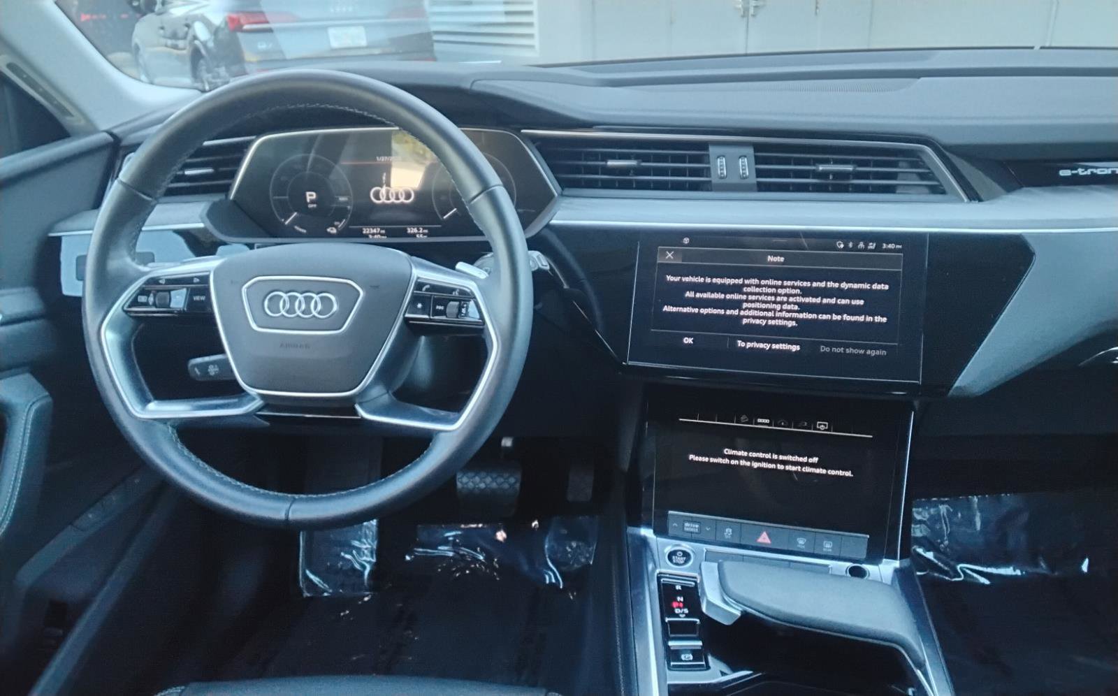 Certified 2022 Audi e-tron Premium w/ Convenience Plus Package image 20