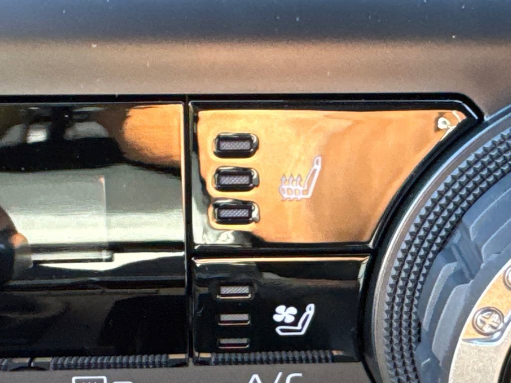 New 2025 Toyota 4Runner Limited image 27