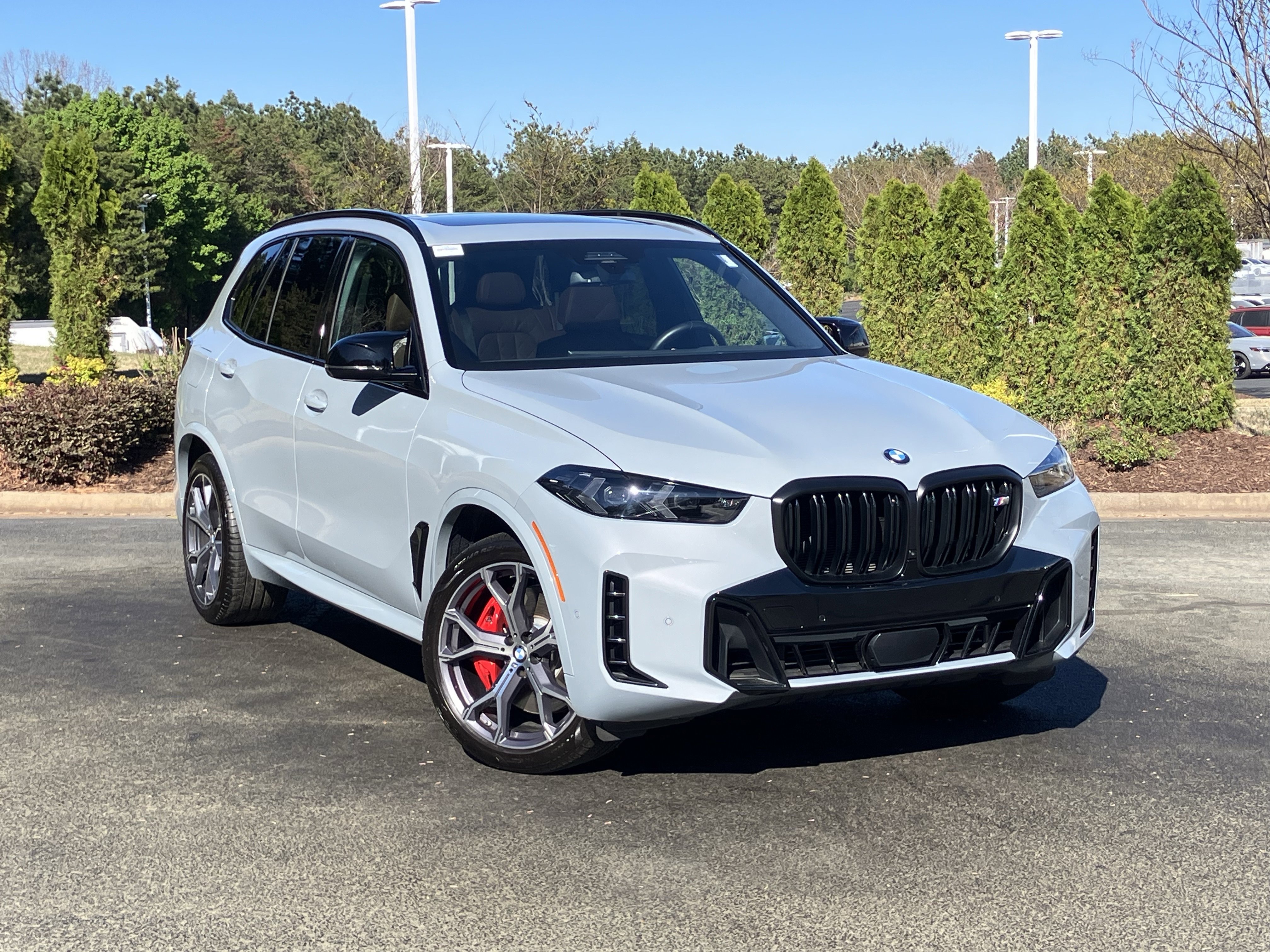 Used 2026 BMW X5 M60i AWD/4WD image 2