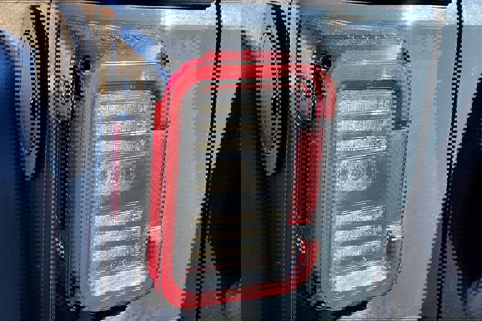 Used 2016 Jeep Wrangler Unlimited Rubicon w/ Connectivity Group image 24