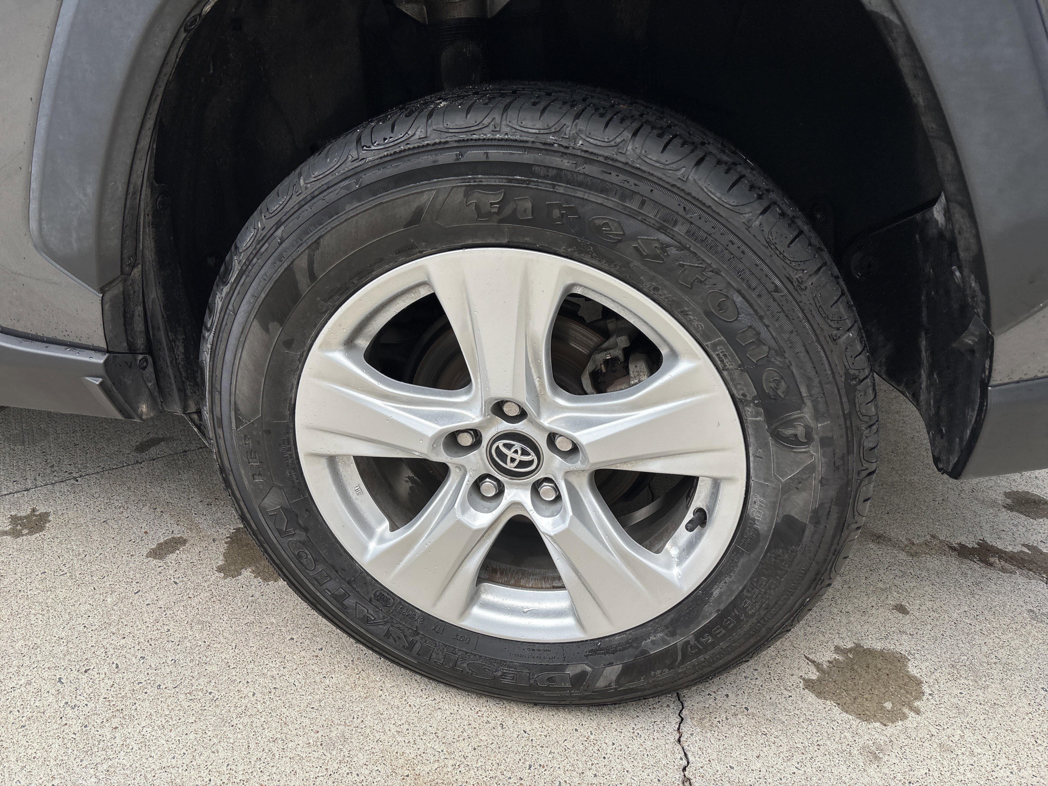 Used 2021 Toyota RAV4 XLE FWD image 31