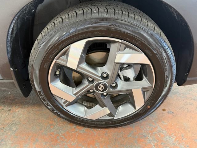 Used 2026 Hyundai Venue SEL FWD image 8