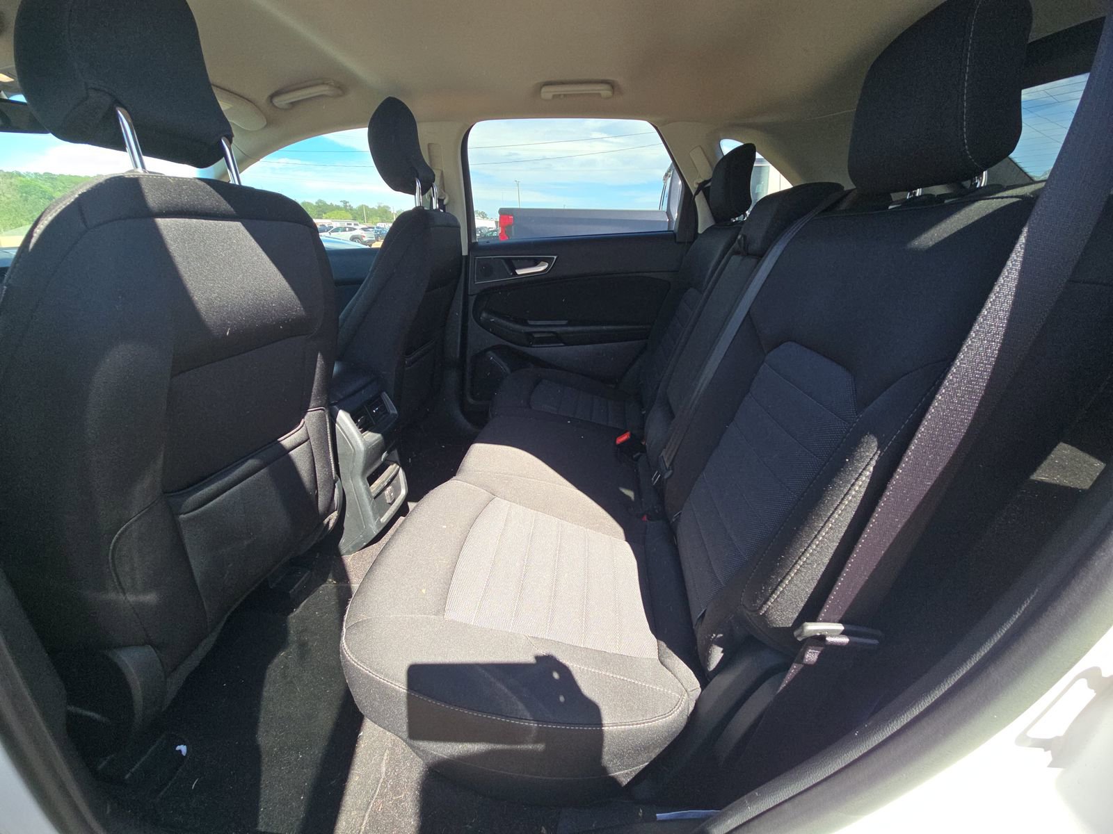 Used 2019 Ford Edge SE w/ SE Fleet Driver's Package FWD image 16