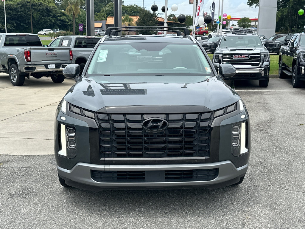 Used 2023 Hyundai Palisade Limited FWD image 2