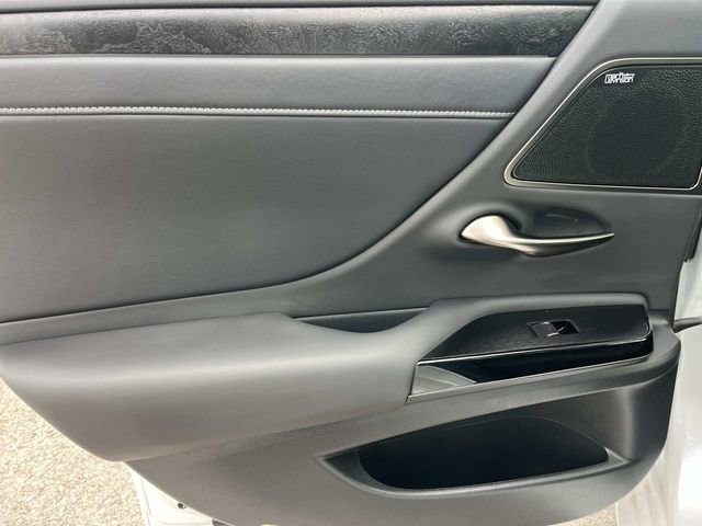 Certified 2024 Lexus ES 350 Ultra Luxury w/ Accessory Package (Z2) image 19