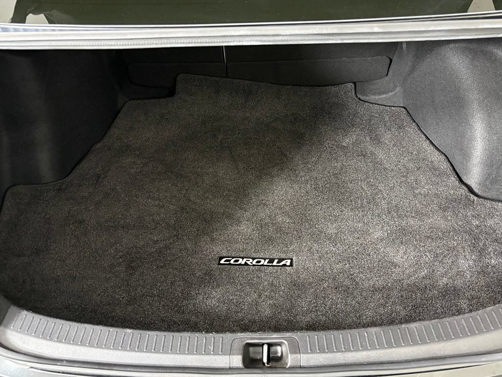 Used 2022 Toyota Corolla LE w/ Carpet Mat Package (TMS) FWD image 35