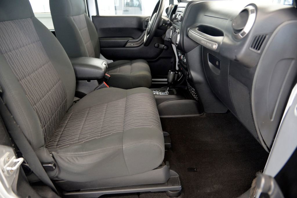 Used 2012 Jeep Wrangler Sport AWD/4WD image 28