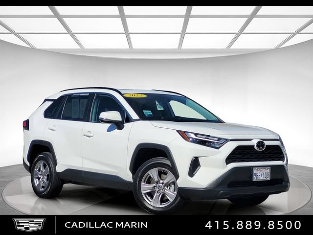 Used 2022 Toyota RAV4 XLE w/ Convenience Package FWD image 1