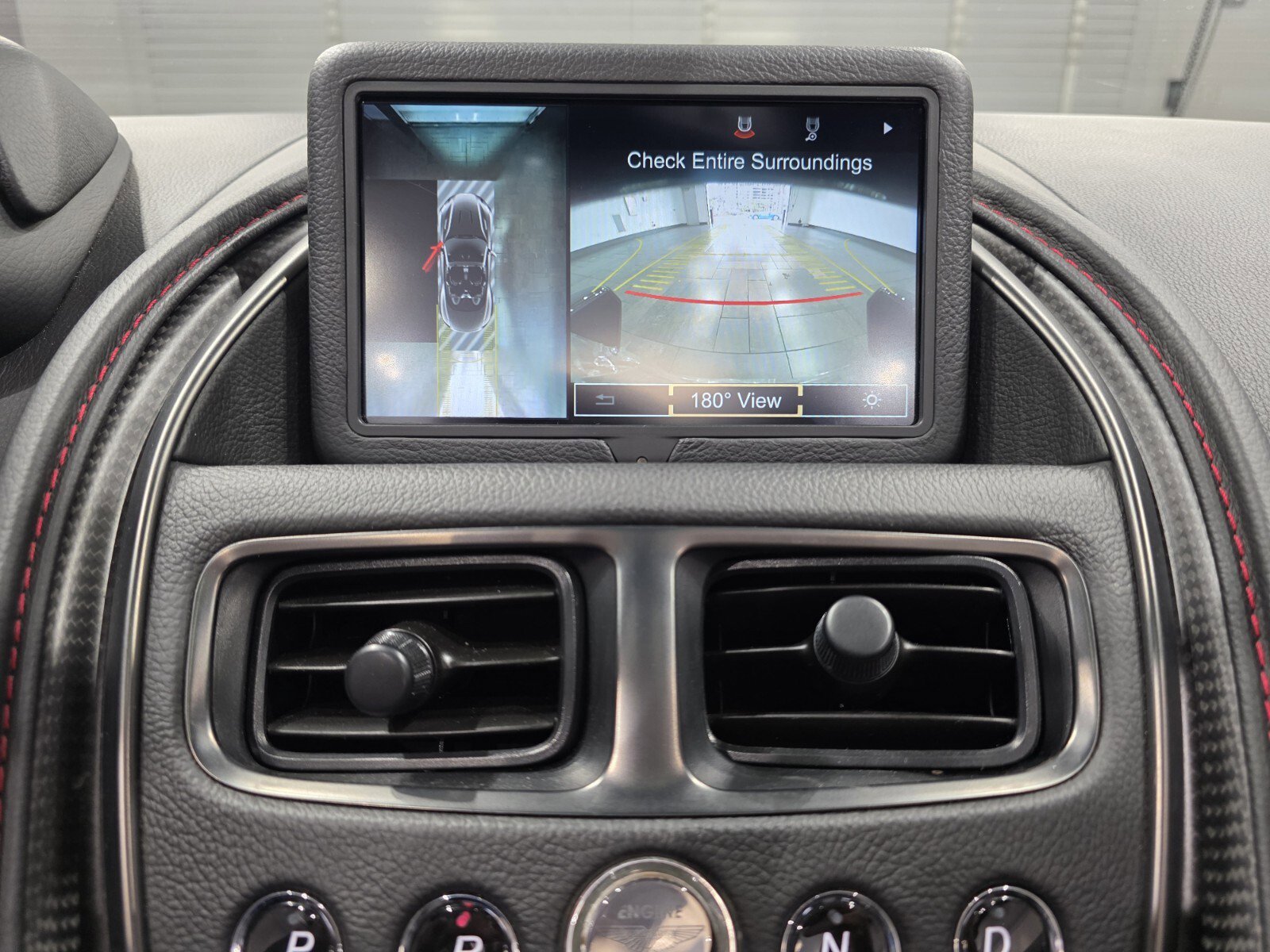 Used 2019 Aston Martin DB11 Volante image 13