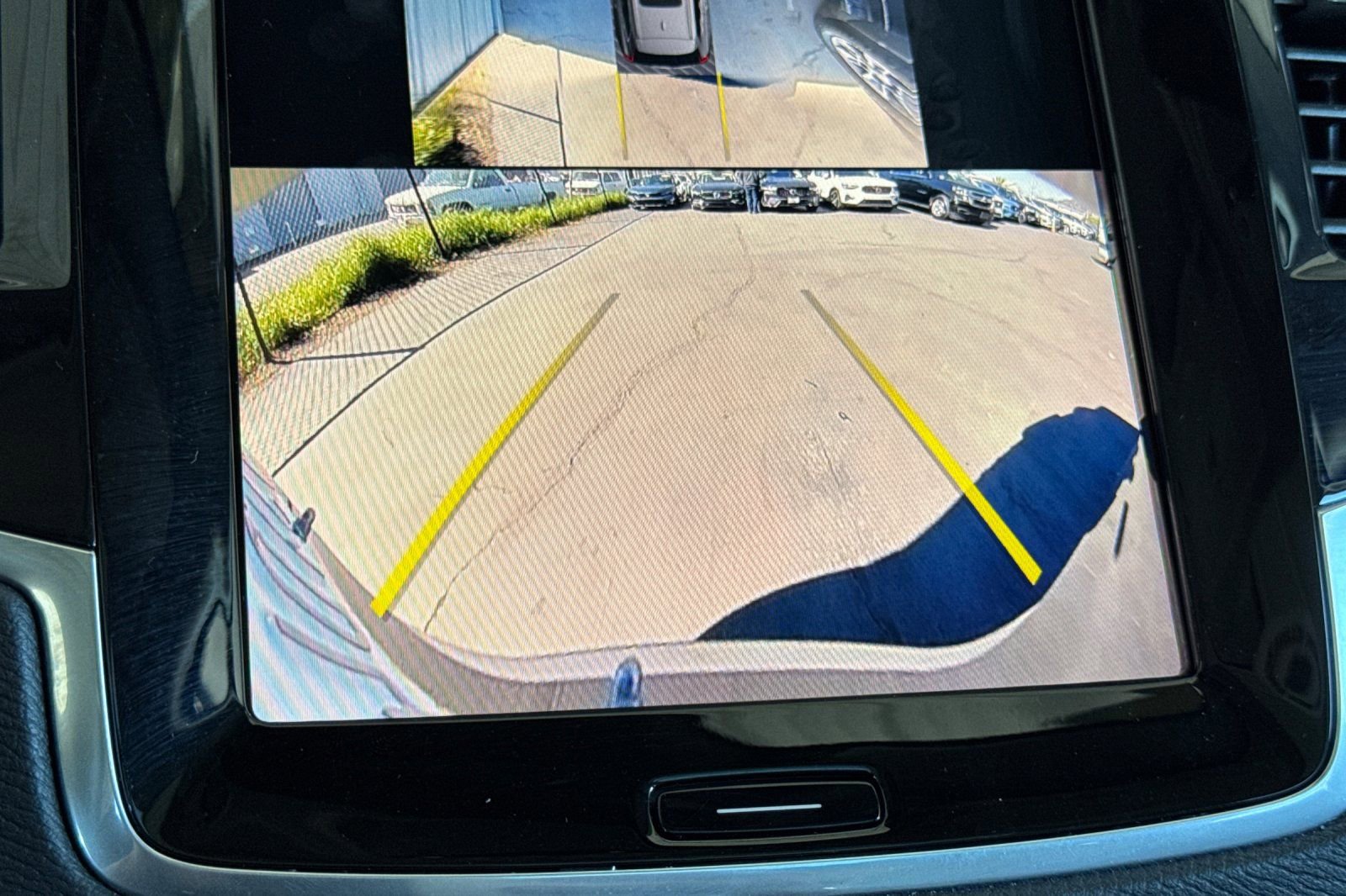 Certified 2024 Volvo XC90 T8 Plus w/ Protection Package Premier image 23