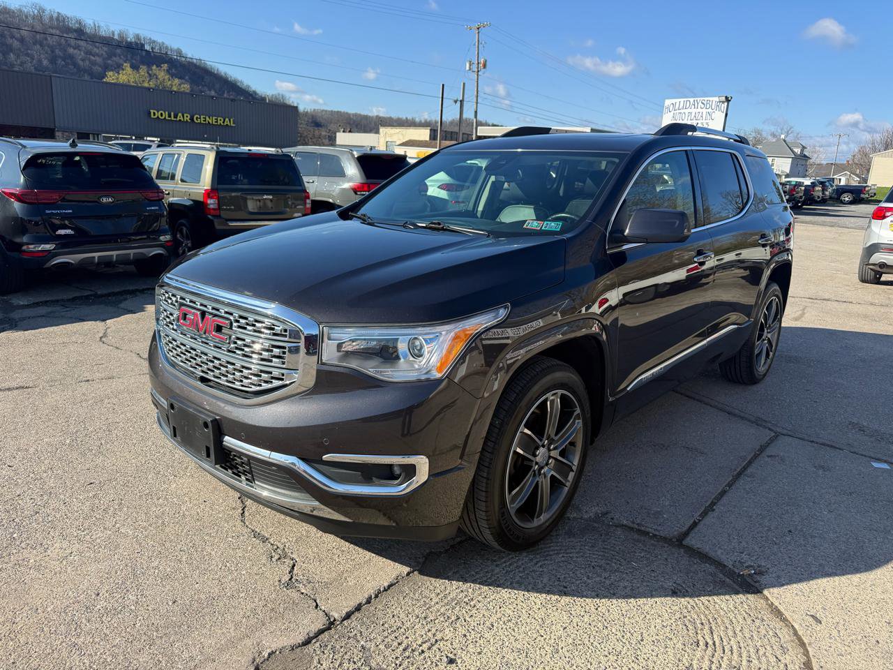 Used 2018 GMC Acadia Denali w/ Technology Package AWD/4WD image 3