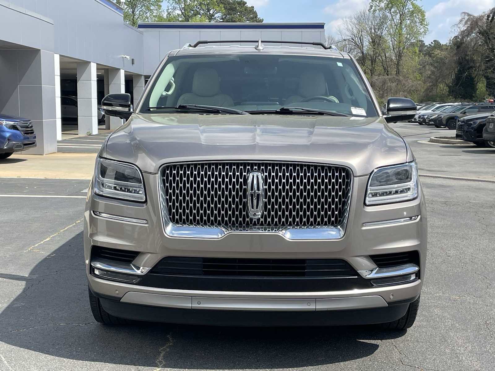 Used 2019 Lincoln Navigator Select image 7