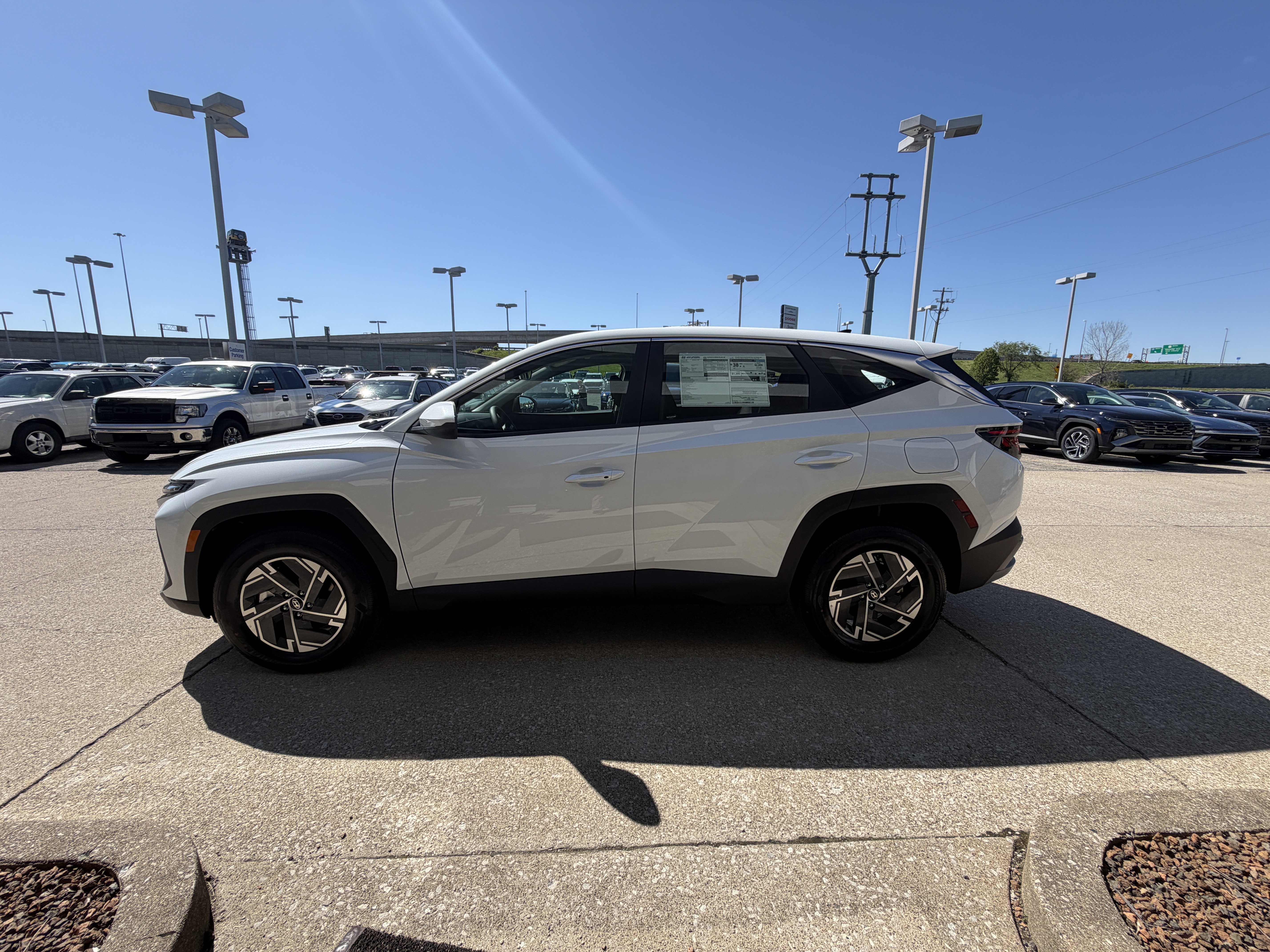 New 2026 Hyundai Tucson Blue SE AWD/4WD image 16