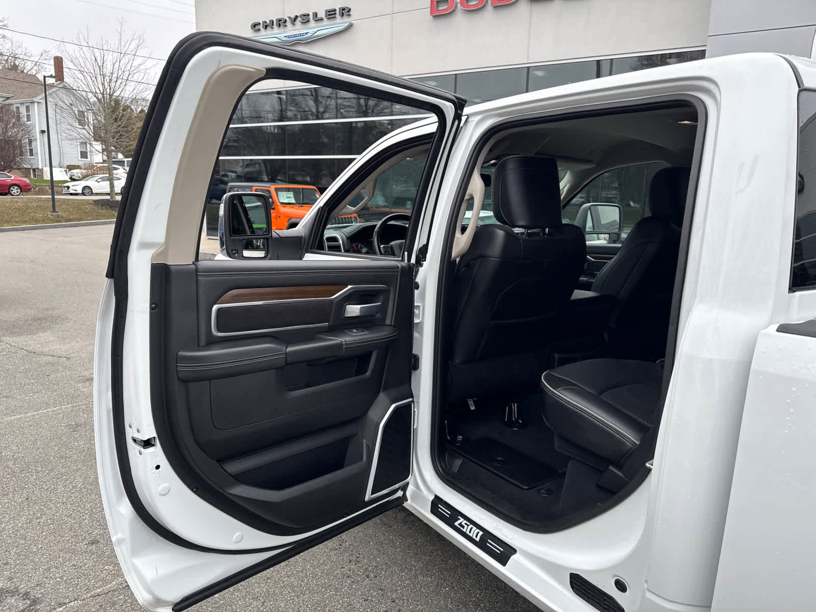 Used 2024 RAM 2500 Laramie image 26