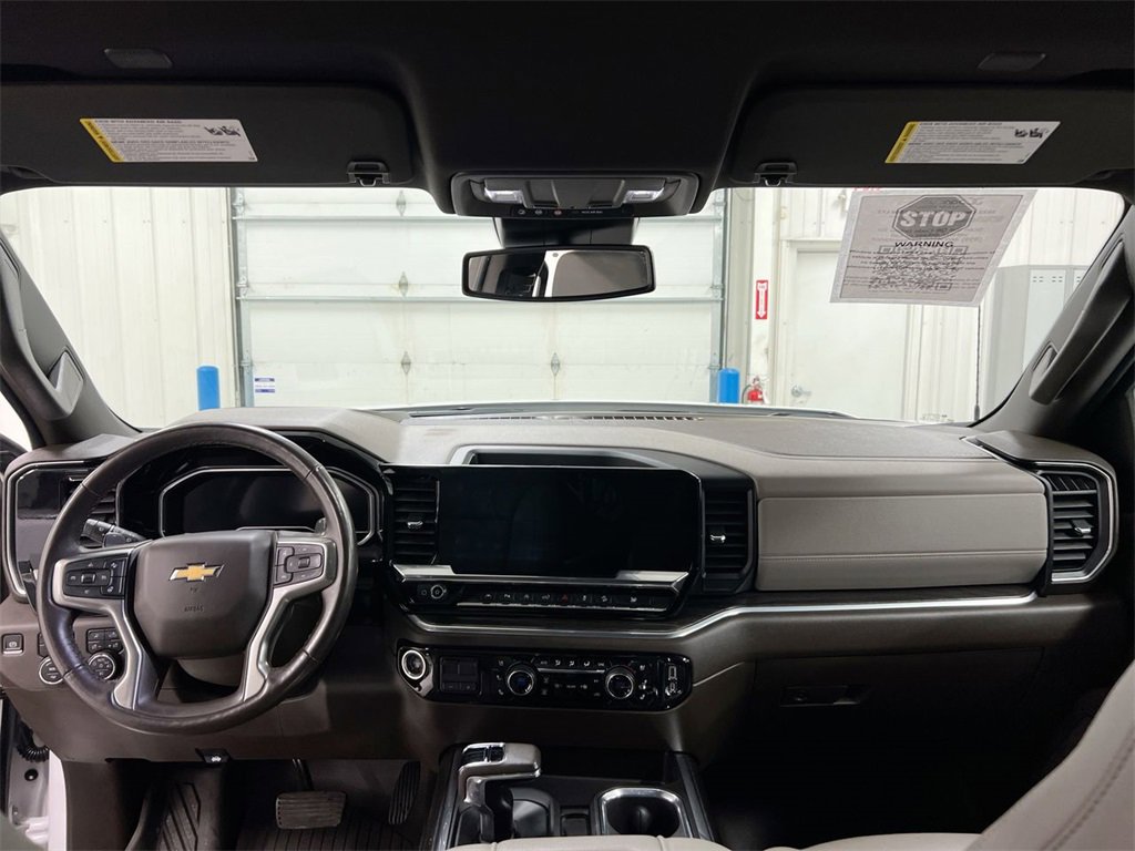 Used 2022 Chevrolet Silverado 1500 LTZ image 10