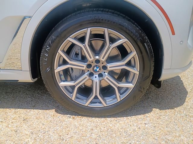 Used 2024 BMW X7 xDrive40i w/ Executive Package AWD/4WD image 19