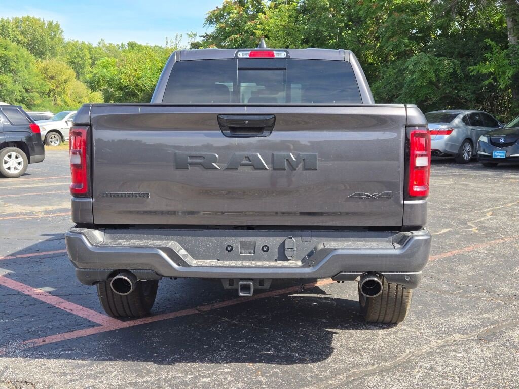 New 2026 RAM 1500 4x4 Crew Cab image 12
