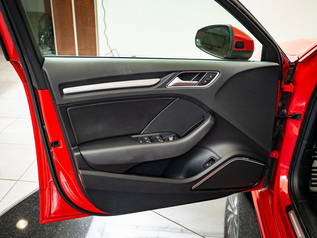 Used 2017 Audi A3 e-tron Prestige w/ Prestige Package image 24