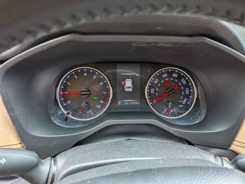 Used 2019 Toyota RAV4 XLE w/ Convenience Package AWD/4WD image 10
