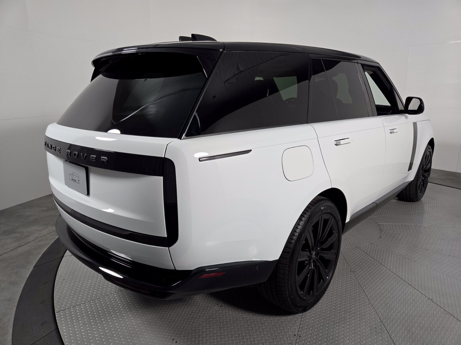 New 2027 Land Rover Range Rover SE AWD/4WD image 2