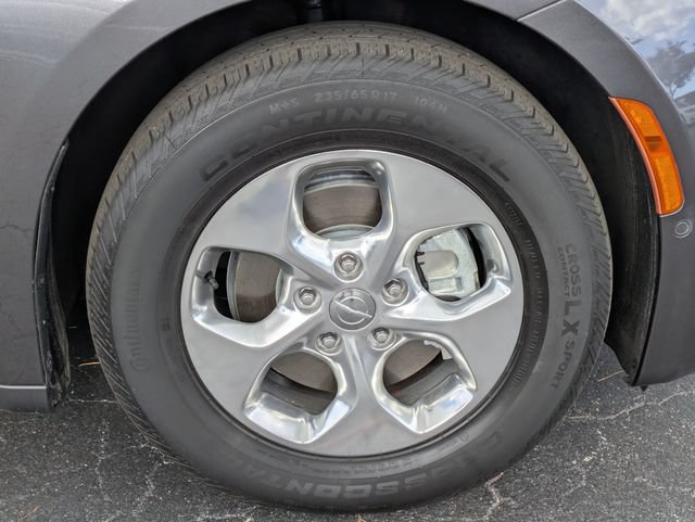 Used 2018 Chrysler Pacifica Limited w/ Advanced Safetytec Group FWD image 7