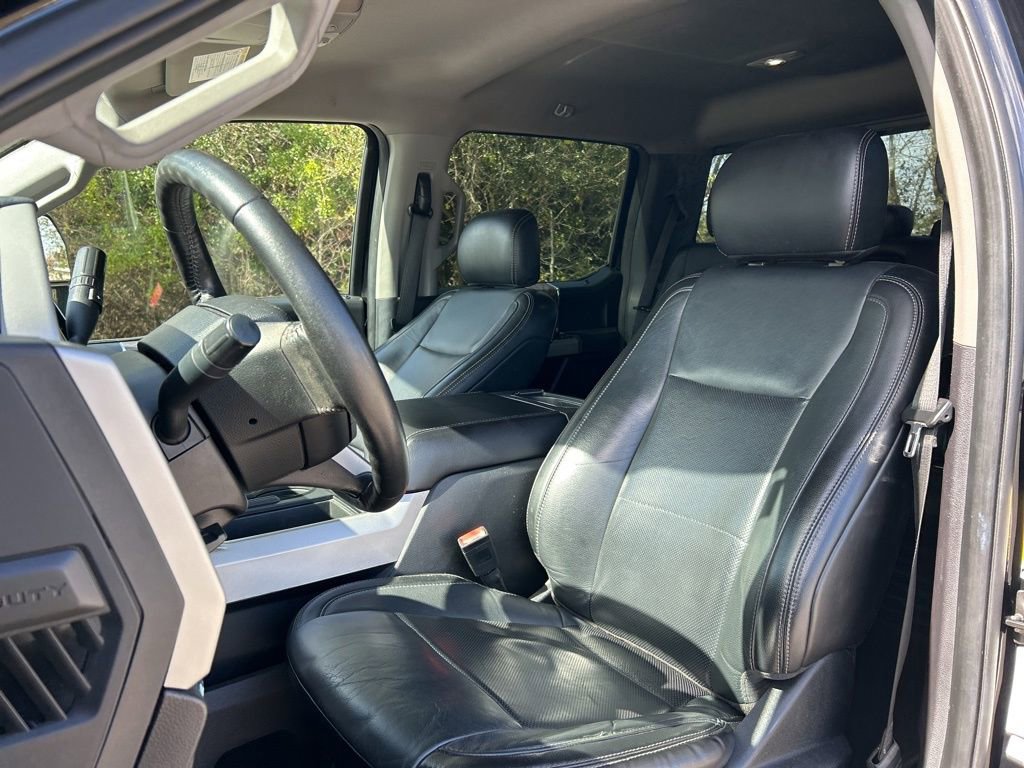 Used 2019 Ford F250 Lariat w/ Lariat Value Package image 19