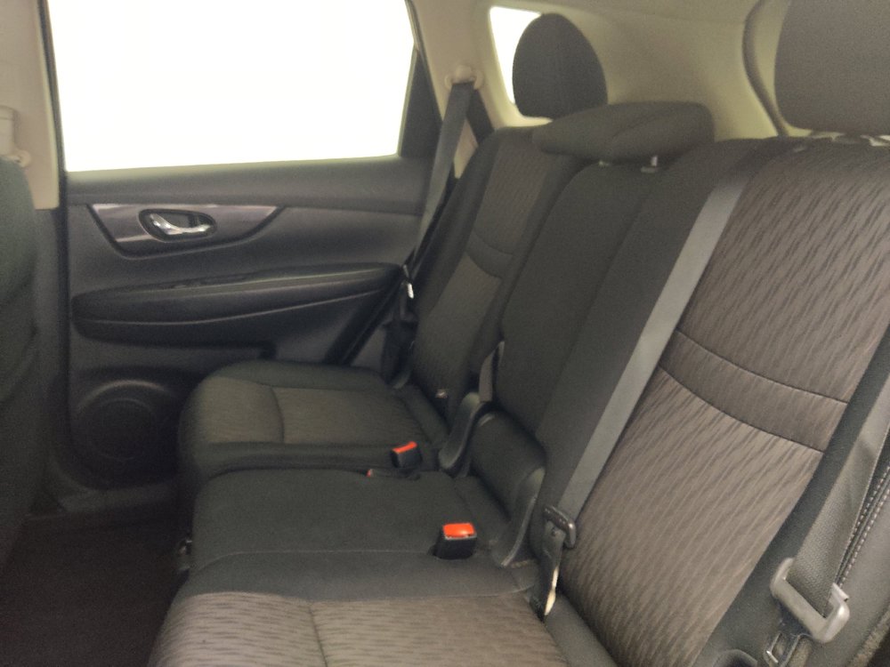 Used 2019 Nissan Rogue SV FWD image 18