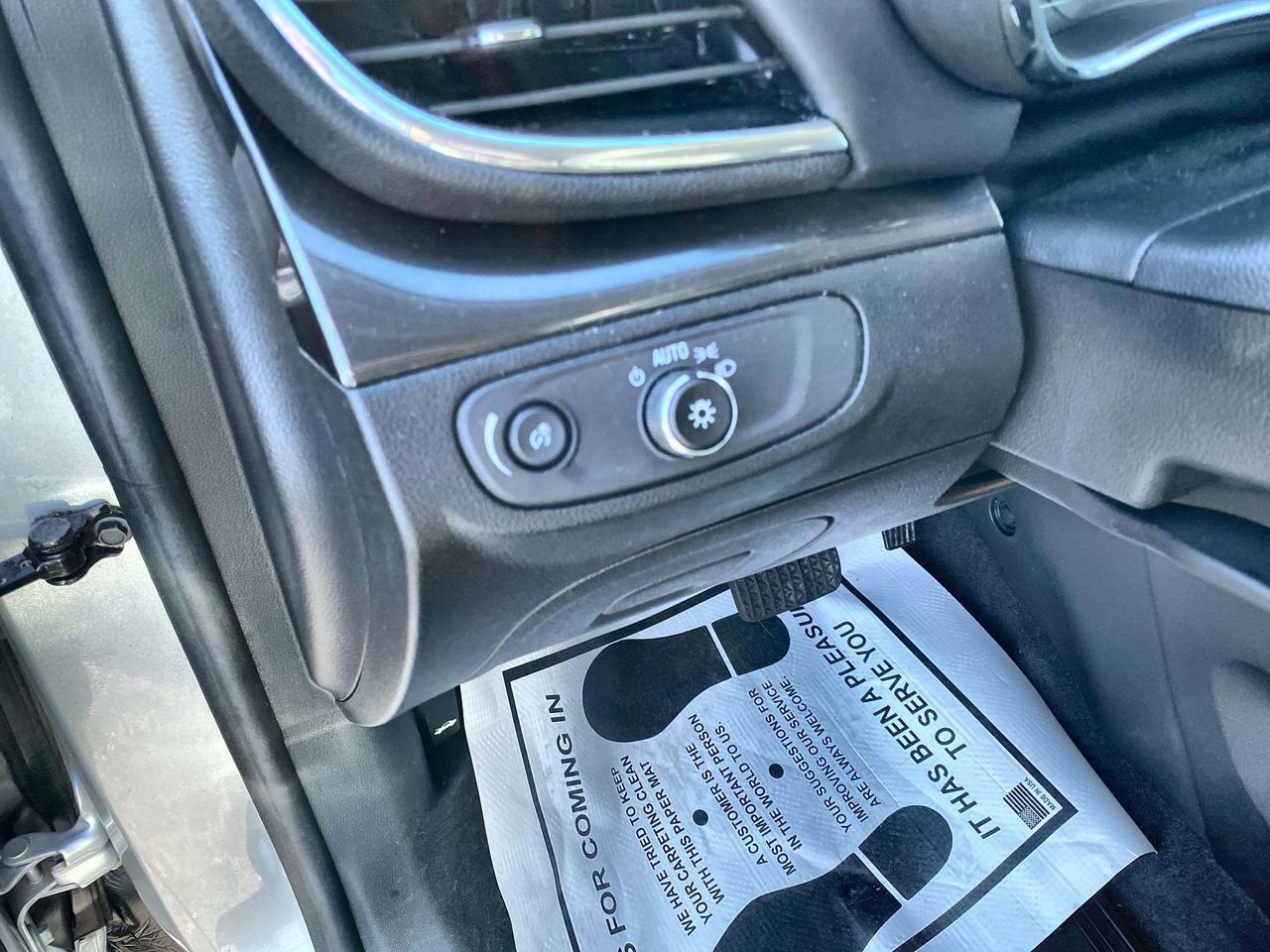 Certified 2022 Buick Encore Preferred w/ Safety Package image 34