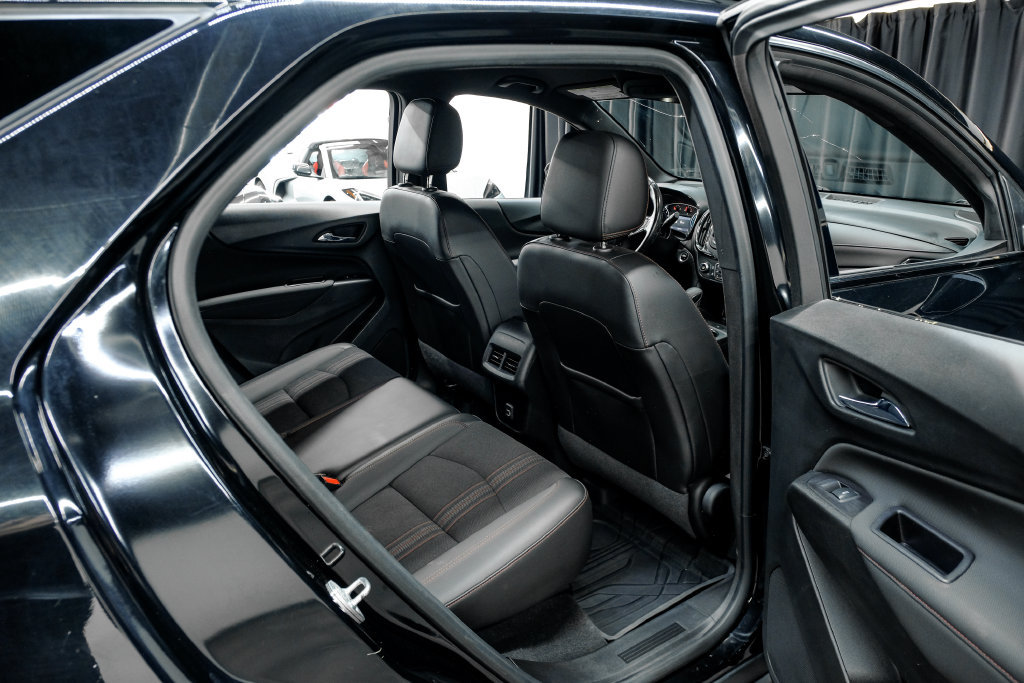 Used 2022 Chevrolet Equinox RS w/ Infotainment Package FWD image 36
