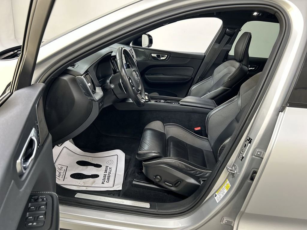 Used 2020 Volvo XC60 T8 R-Design w/ Protection Package Premier image 9