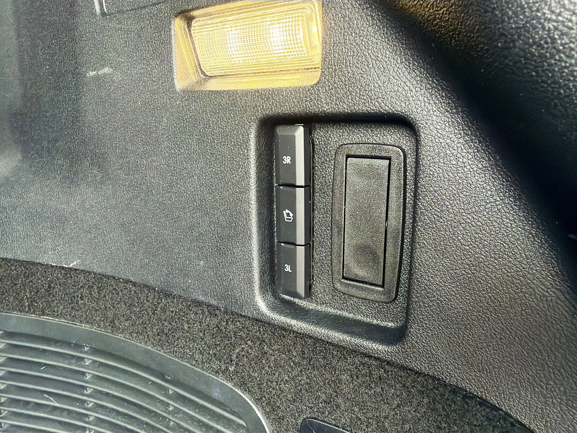 Used 2023 Lincoln Aviator Reserve w/ Equipment Group 201A image 22