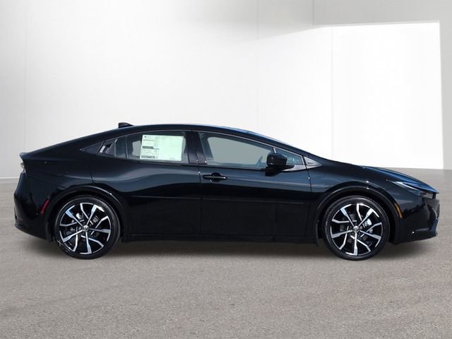 New 2026 Toyota Prius Plug-In Hybrid image 4