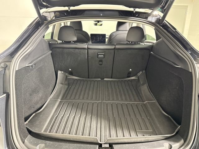 Used 2024 Tesla Model Y Long Range image 19