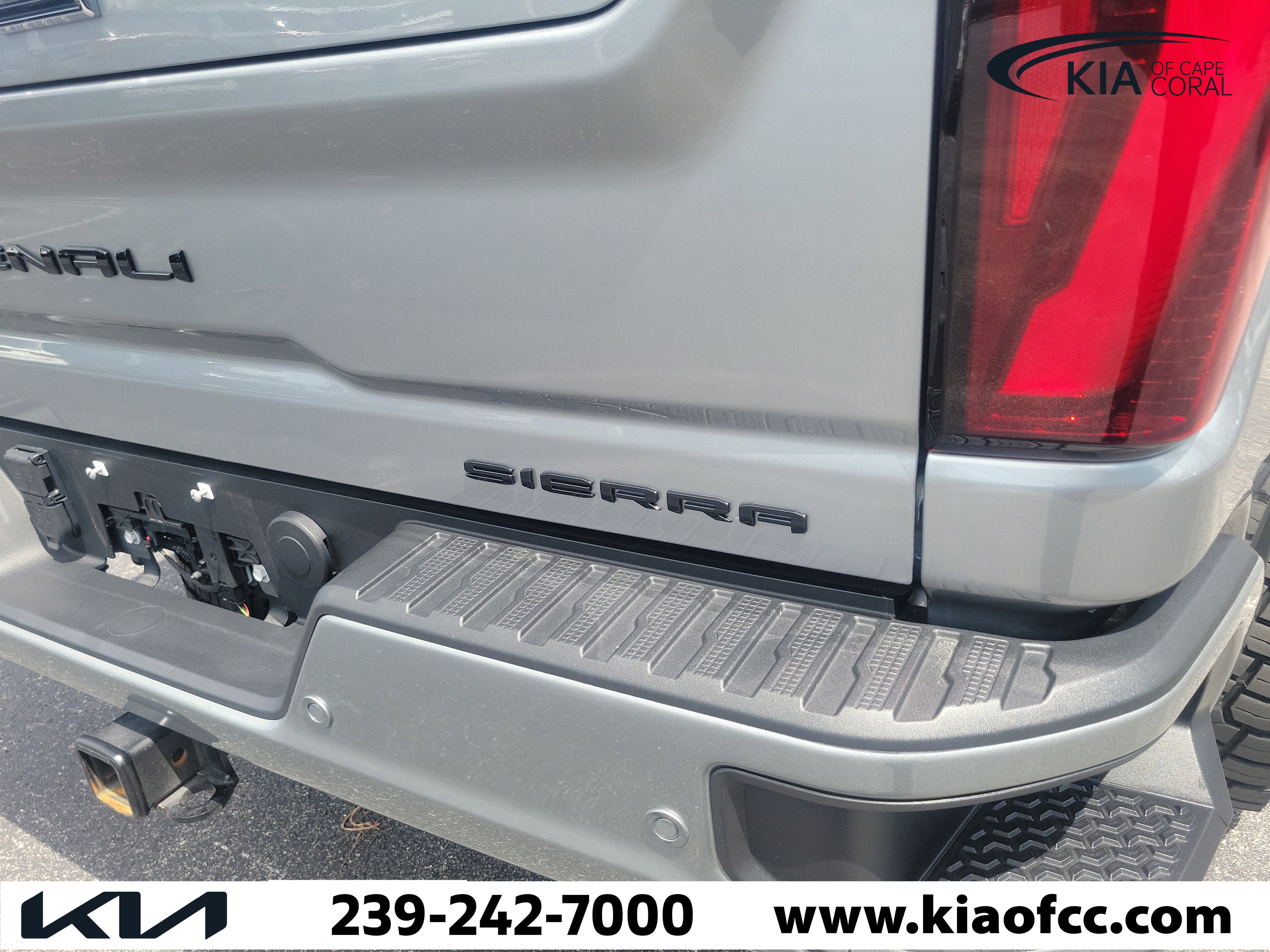 Used 2025 GMC Sierra 2500 Denali Ultimate AWD/4WD image 10