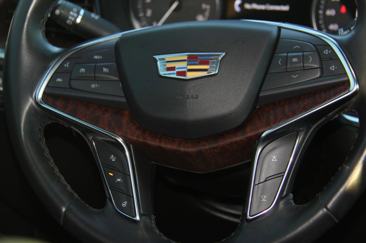 Used 2023 Cadillac XT5 Premium Luxury w/ Technology Package image 12