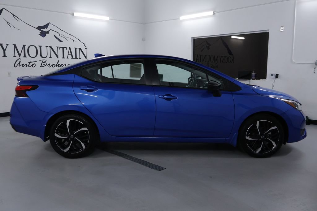 Used 2023 Nissan Versa SR w/ Trunk Package image 8