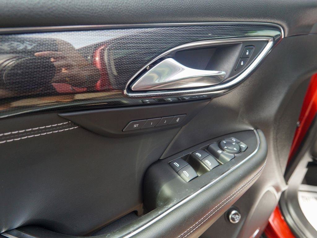 Used 2022 Buick Envision Essence w/ Technology Package II FWD image 18