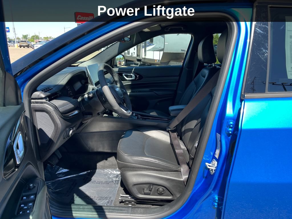 Used 2026 Jeep Compass Limited AWD/4WD image 12