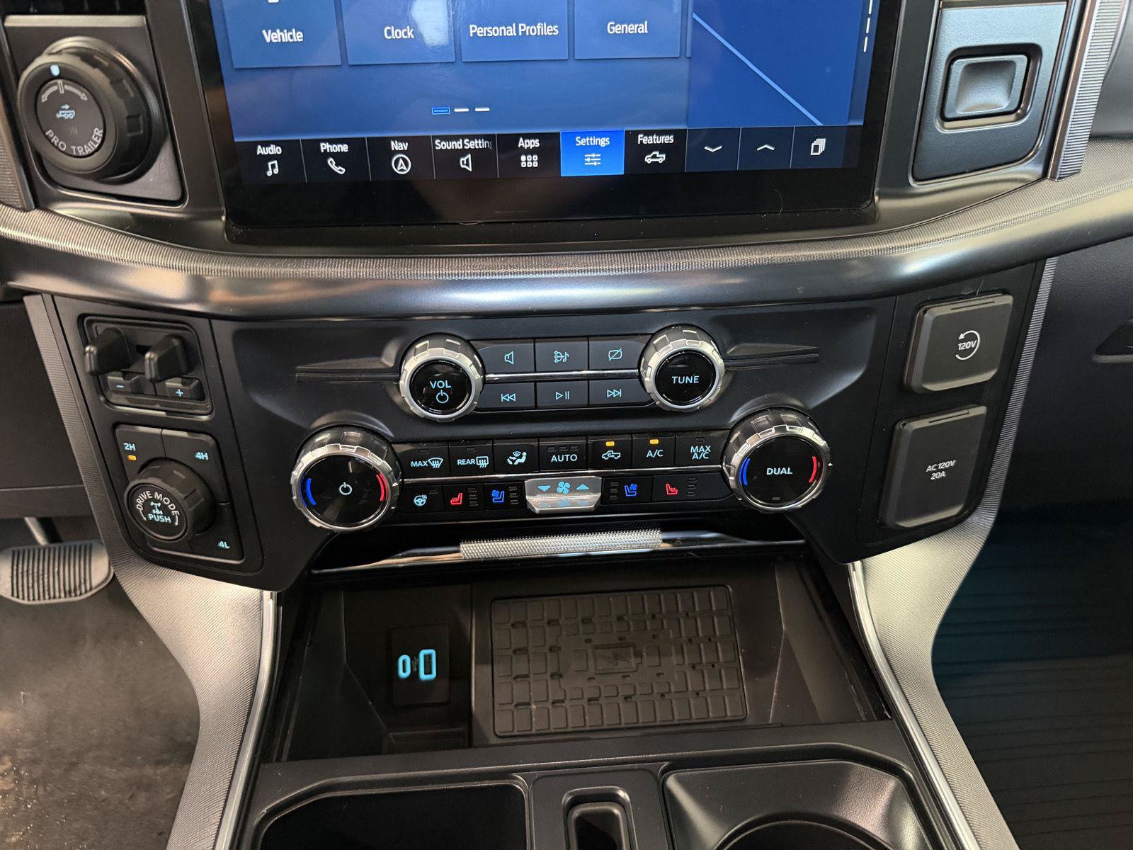 Certified 2024 Ford F150 Platinum AWD/4WD image 21