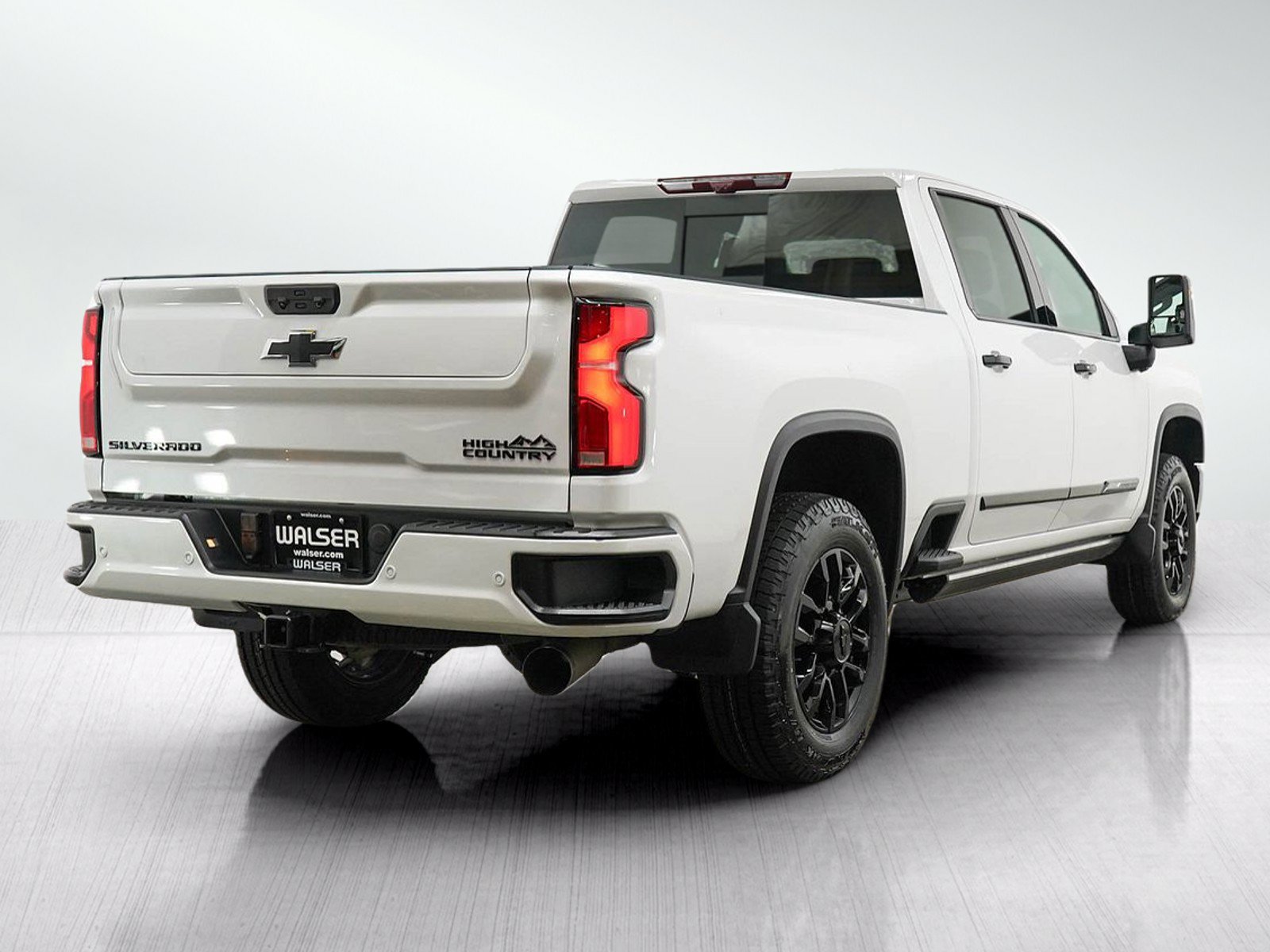 Used 2025 Chevrolet Silverado 2500 High Country w/ High Country Premium Package AWD/4WD image 6