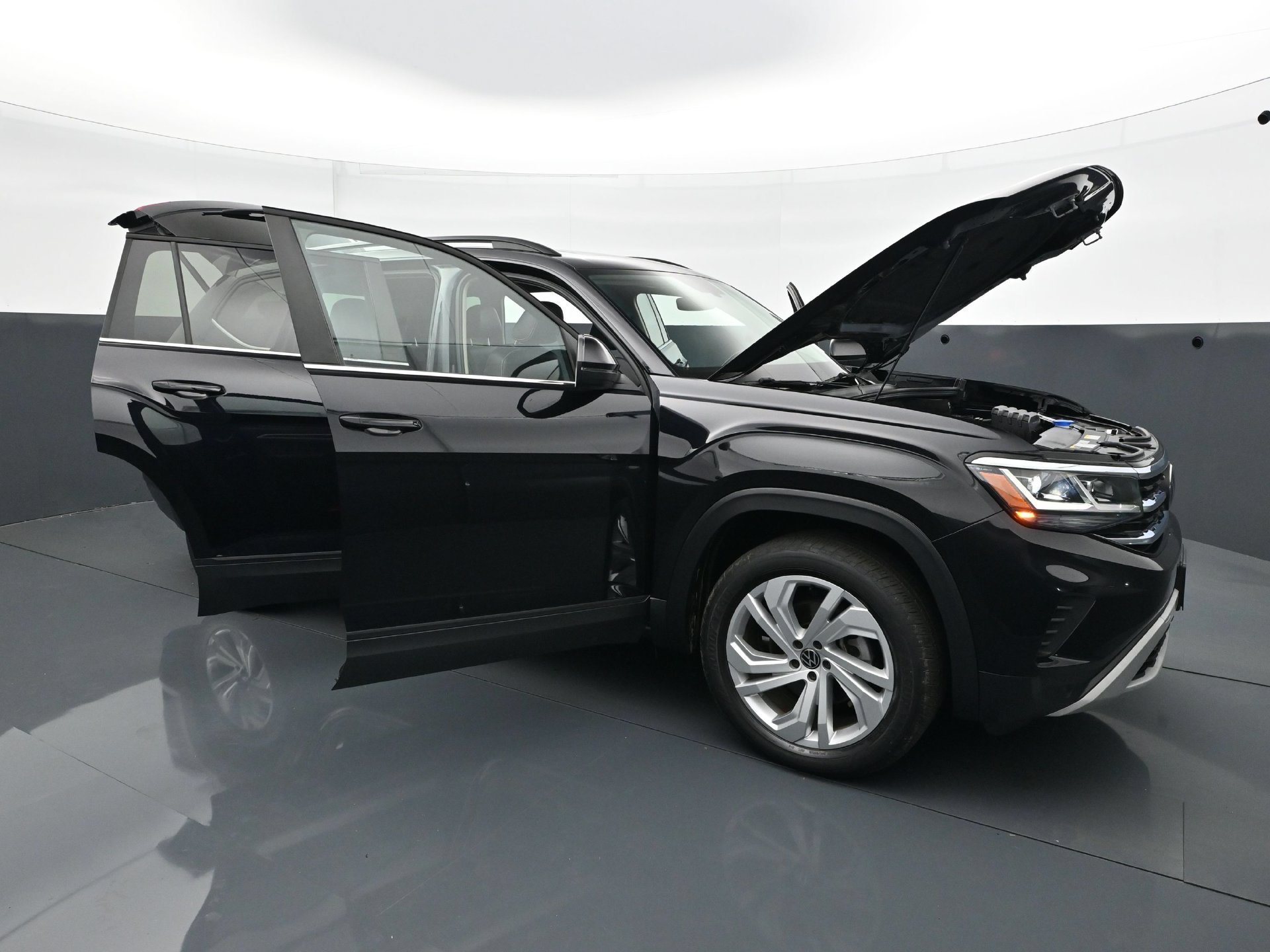 Used 2023 Volkswagen Atlas SE w/ Panoramic Sunroof Package AWD/4WD image 39