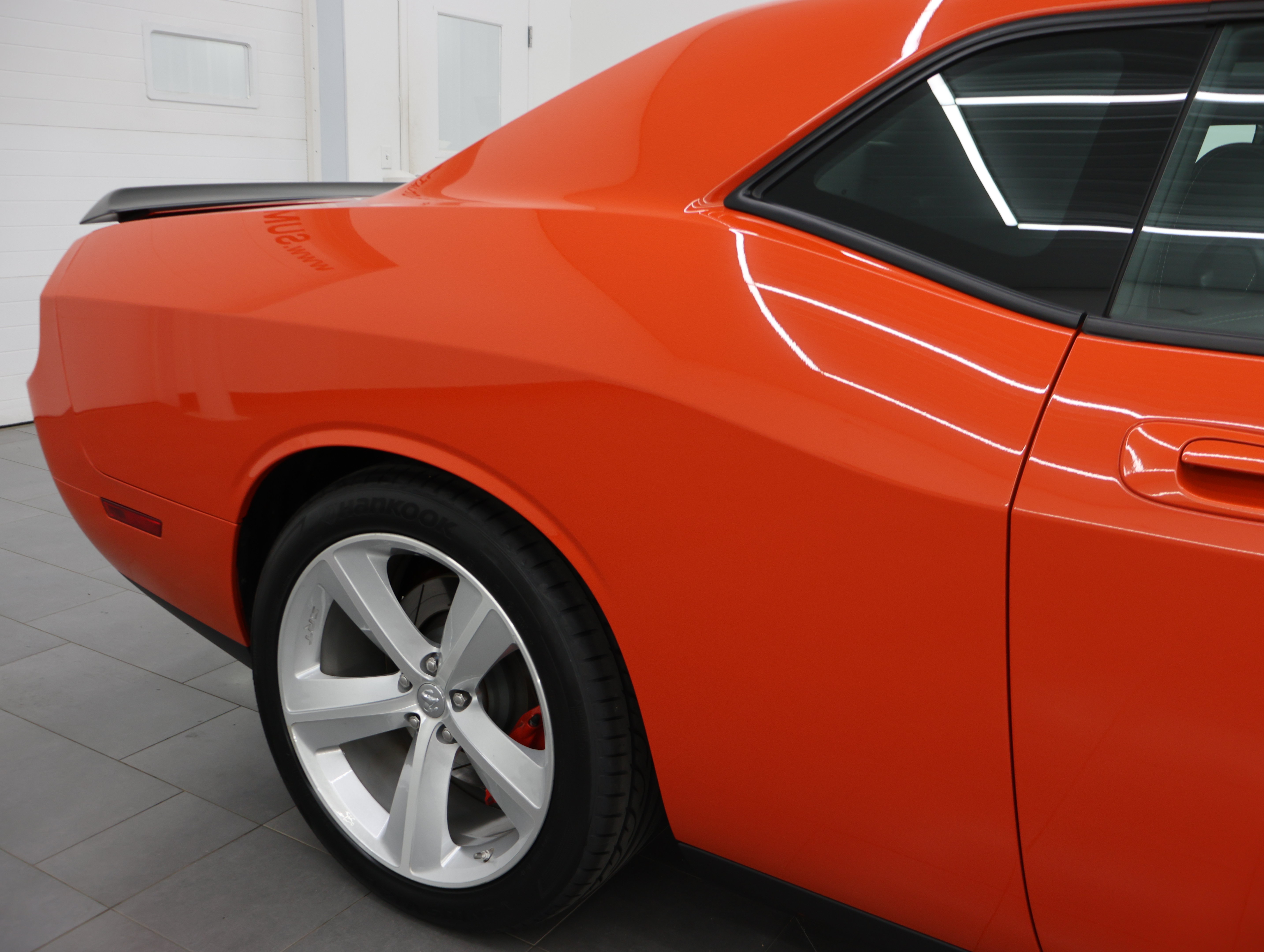 Used 2009 Dodge Challenger SRT8 w/ SRT Option Group II RWD image 26