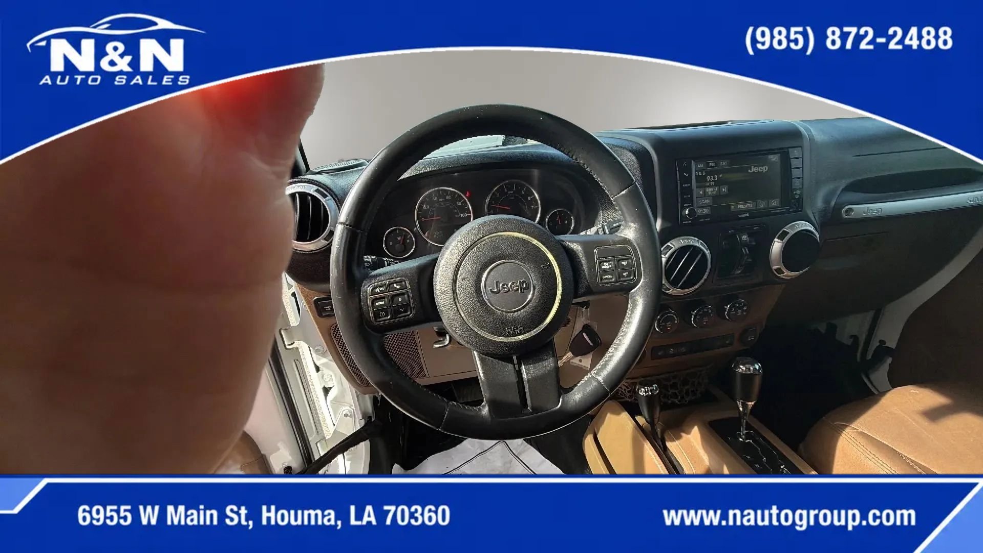 Used 2015 Jeep Wrangler Unlimited Rubicon w/ Connectivity Group AWD/4WD image 13