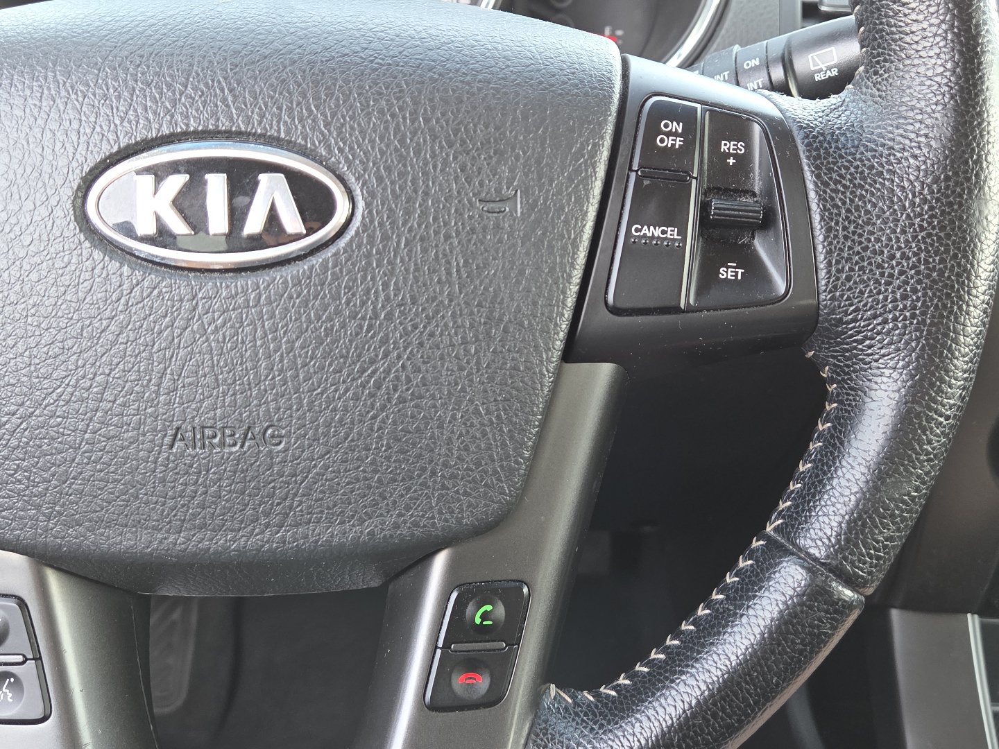 Used 2013 Kia Sorento EX w/ Premium Plus Pkg FWD image 6