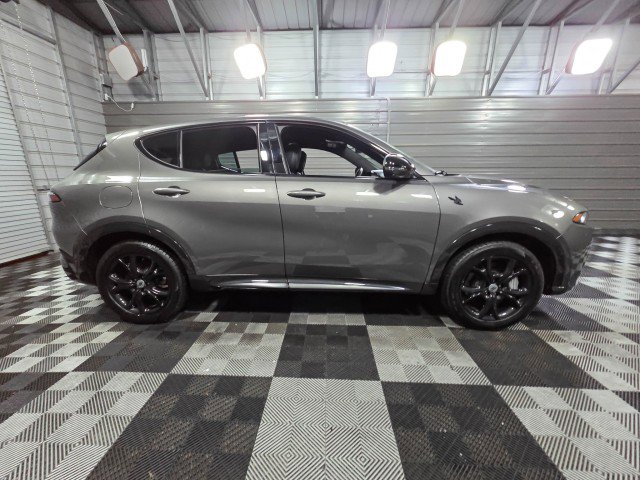 Used 2024 Dodge Hornet R/T Plus w/ Tech Pack Plus w/o Parking image 9