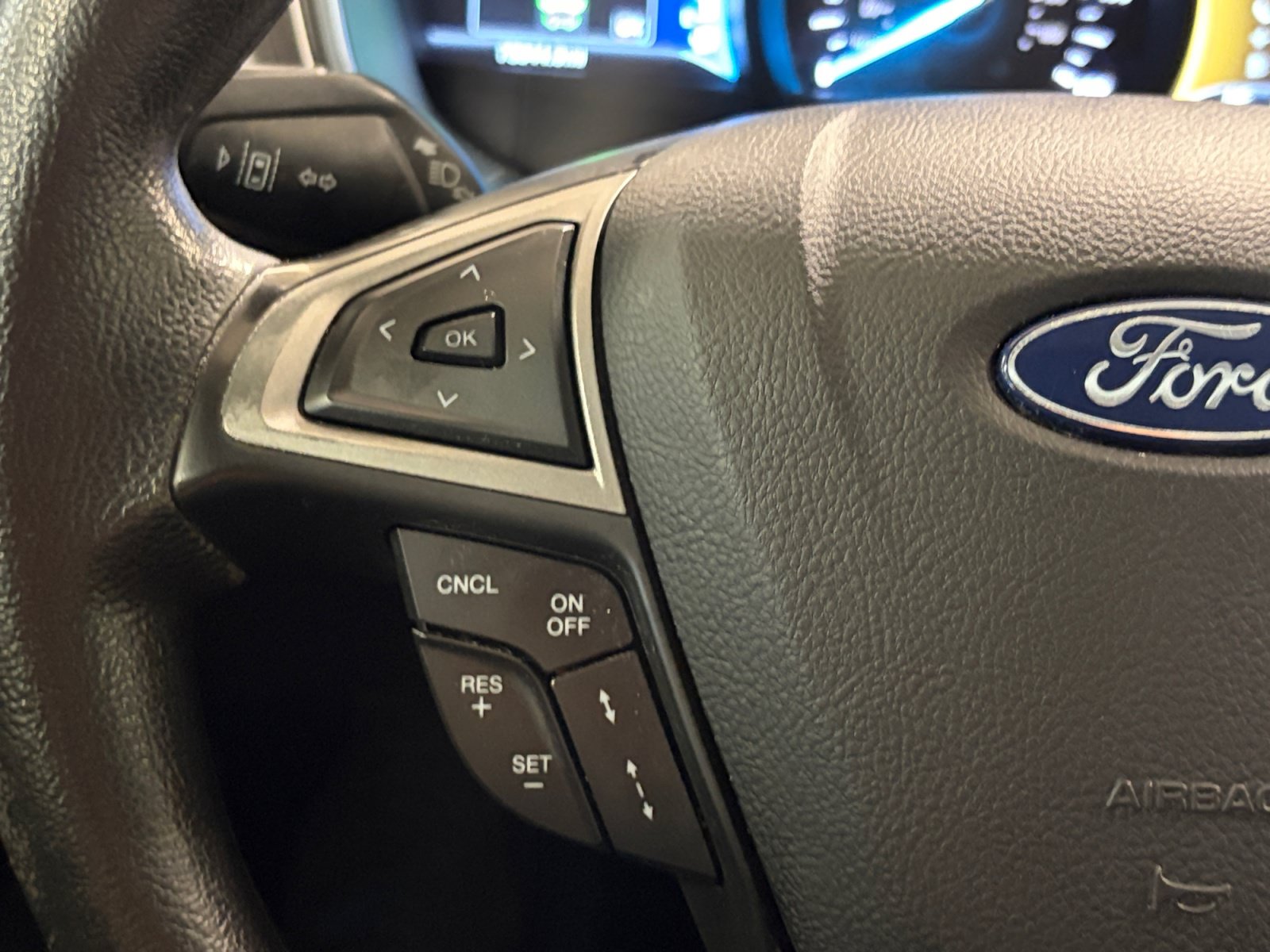 Used 2020 Ford Fusion SE FWD image 18