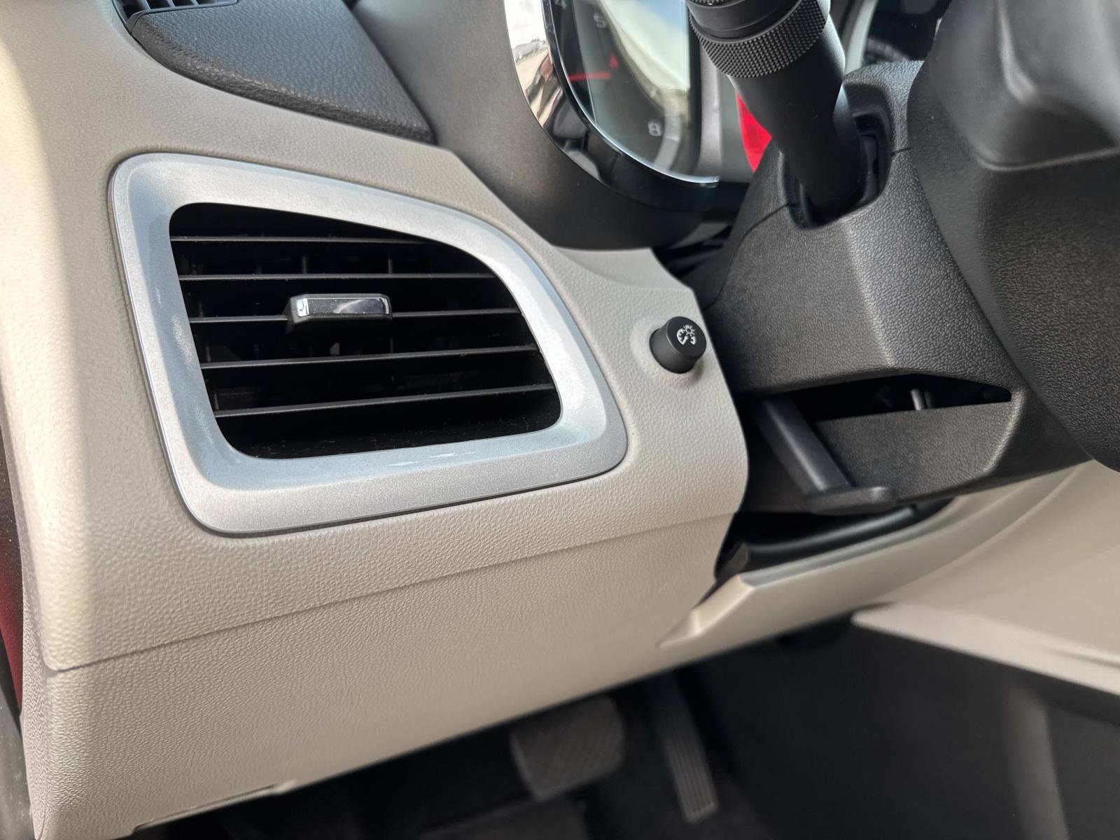 Used 2010 GMC Terrain SLE AWD/4WD image 36