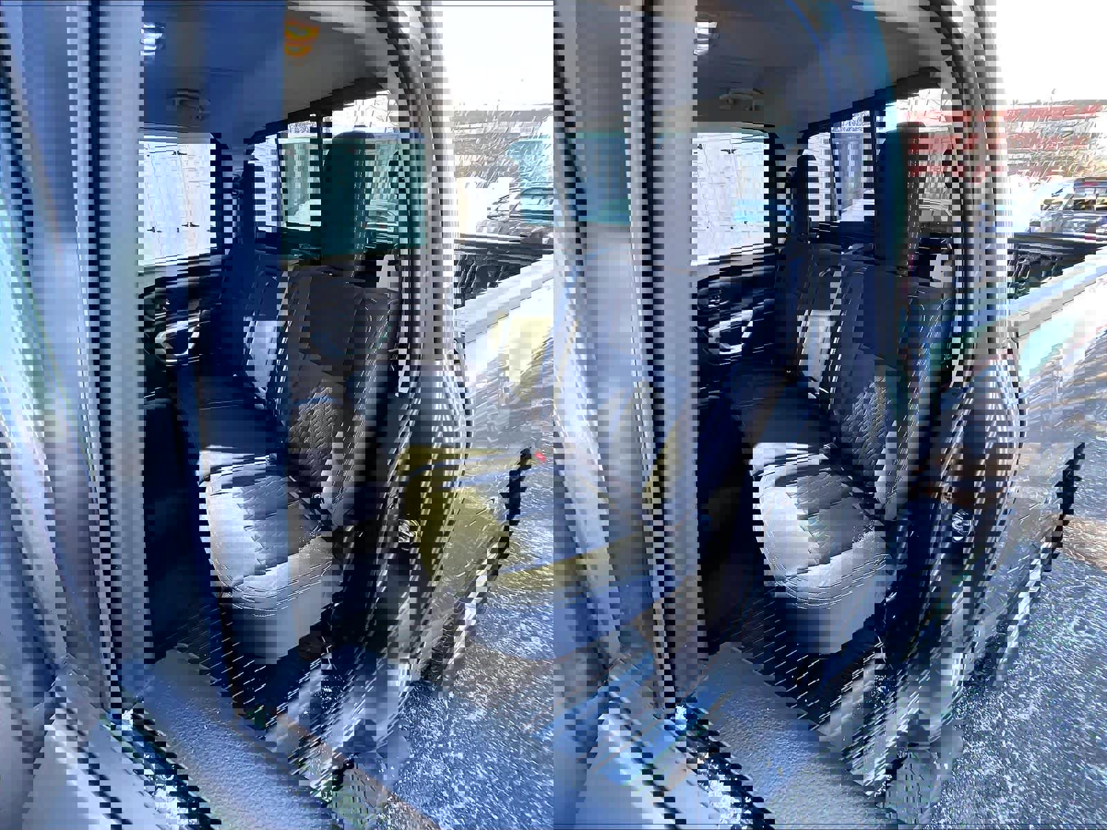 Used 2019 Nissan Titan SV w/ SV Convenience Package image 14