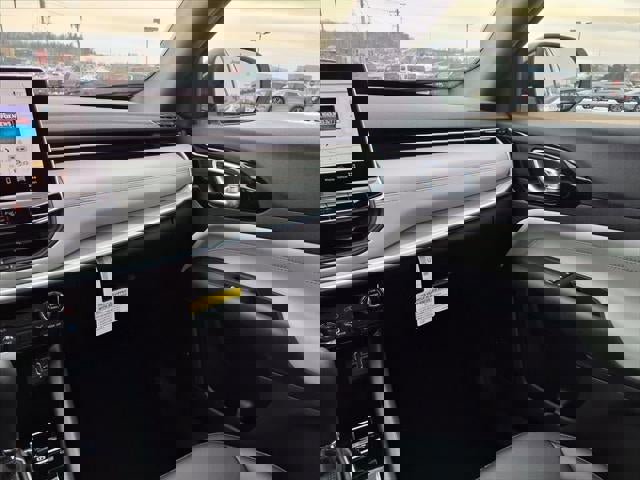 New 2026 Jeep Compass Limited w/ Sun, Sound & Navigation Group image 75