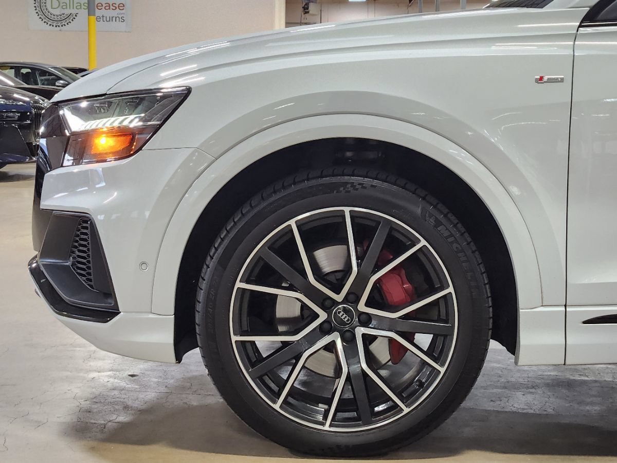 Used 2020 Audi Q8 Prestige AWD/4WD image 5